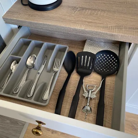 Lilac Hut Shepherds Hut * Jenkinstown Park