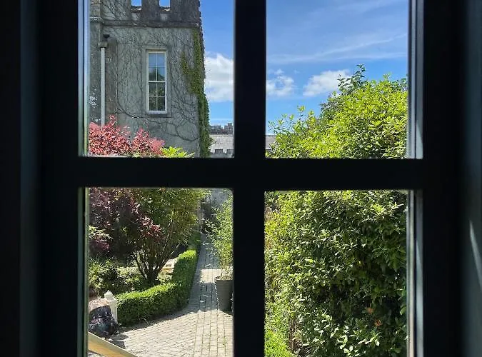 Lodge Lilac Hut Shepherds Hut *