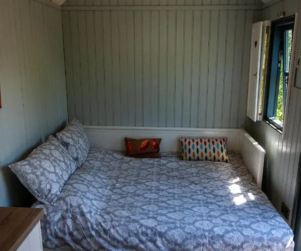 Lilac Hut Shepherds Hut Jenkinstown Park