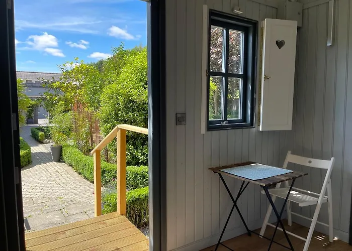 Lilac Hut Shepherds Hut Orman Evi